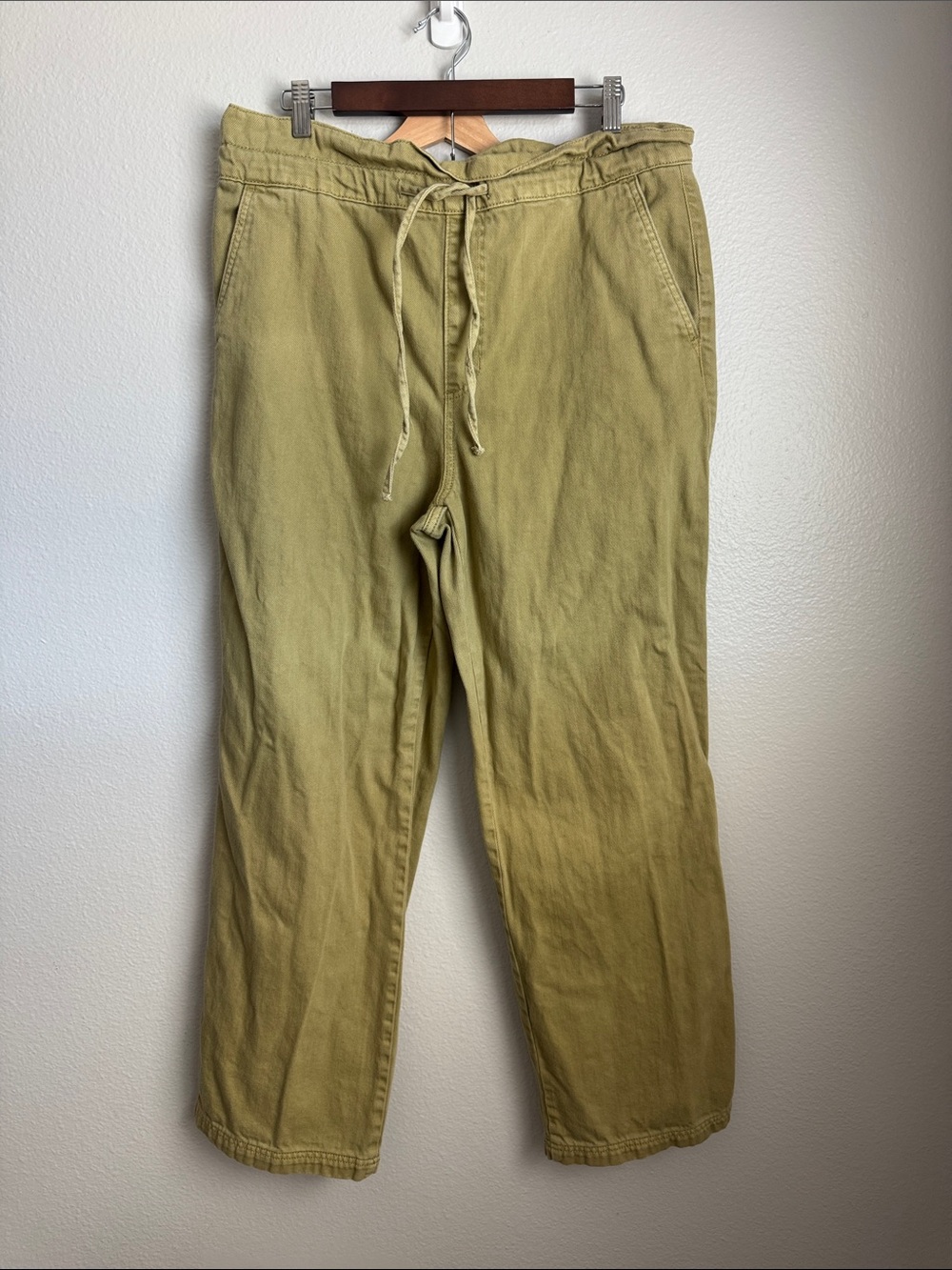 Drawstring Casual Pants in Olive Green